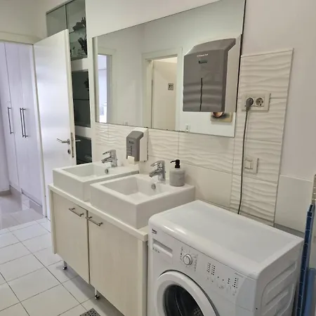 Апартаменты Marea Задар